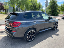 Cargar imagen en el visor de la galería, BMW X3 M Competition