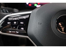 Cargar imagen en el visor de la galería, VOLKSWAGEN Golf GTI 2.0 TSI 180kW 245CV DSG

