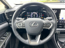 Cargar imagen en el visor de la galería, LEXUS NX 350h Business 2WD
