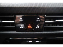 Cargar imagen en el visor de la galería, VOLKSWAGEN Golf GTI 2.0 TSI 180kW 245CV DSG
