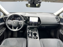 Cargar imagen en el visor de la galería, LEXUS NX 350h Business 2WD
