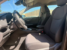 Cargar imagen en el visor de la galería, TOYOTA Rav4 2.5l 220H Advance
