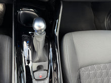 Cargar imagen en el visor de la galería, TOYOTA C-HR 2.0 180H Advance
