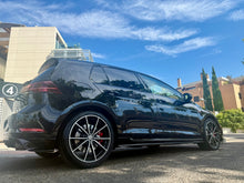 Cargar imagen en el visor de la galería, VOLKSWAGEN Golf GTI TCR 2.0 TSI 213kW290CV DSG

