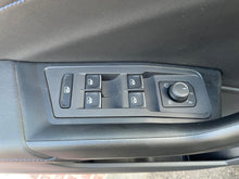 Cargar imagen en el visor de la galería, VOLKSWAGEN T-Roc R 2.0 TSI 4Motion DSG
