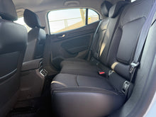 Cargar imagen en el visor de la galería, RENAULT Megane Bose Tce GPF 103 kW 140CV EDC
