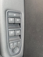 Cargar imagen en el visor de la galería, RENAULT Captur evolution TCe GPF
