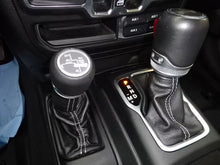 Cargar imagen en el visor de la galería, JEEP Wrangler 4p 2.0 380CV Sahara 8ATX E6D
