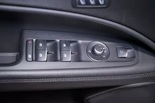 Cargar imagen en el visor de la galería, ALFA ROMEO Stelvio 2.0 Gasolina 206kW 280CV TI Q4
