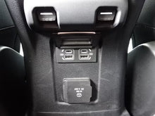 Cargar imagen en el visor de la galería, JEEP Wrangler 4p 2.0 380CV Sahara 8ATX E6D
