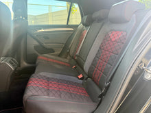 Cargar imagen en el visor de la galería, VOLKSWAGEN Golf GTI TCR 2.0 TSI 213kW290CV DSG

