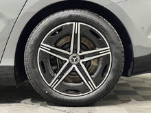 Cargar imagen en el visor de la galería, MERCEDES-BENZ EQE EQE 300 Edition
