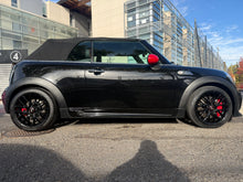 Cargar imagen en el visor de la galería, MINI MINI John Cooper Works Cabrio

