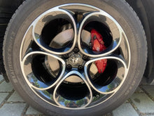 Cargar imagen en el visor de la galería, ALFA ROMEO Stelvio 2.0 Gasolina 206kW 280CV TI Q4
