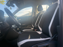Cargar imagen en el visor de la galería, VOLKSWAGEN T-Roc Sport 2.0 TDI 4 Motion DSG
