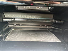 Cargar imagen en el visor de la galería, VOLKSWAGEN Golf GTI 2.0 TSI DSG
