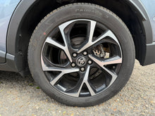 Cargar imagen en el visor de la galería, TOYOTA C-HR 2.0 180H Advance
